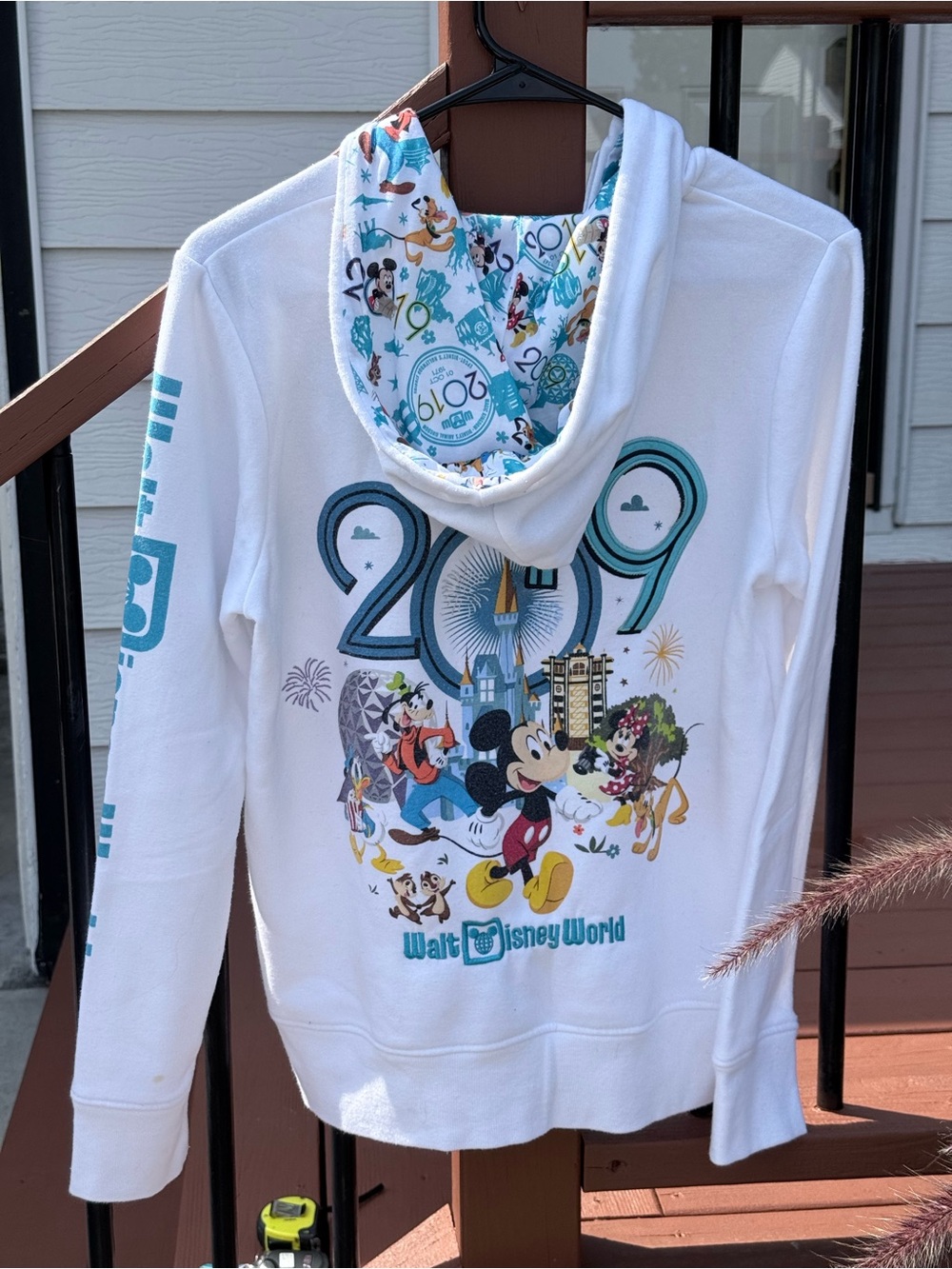 Disney White Zip Hoodie with Teal Hood Trim - Size M - EUC